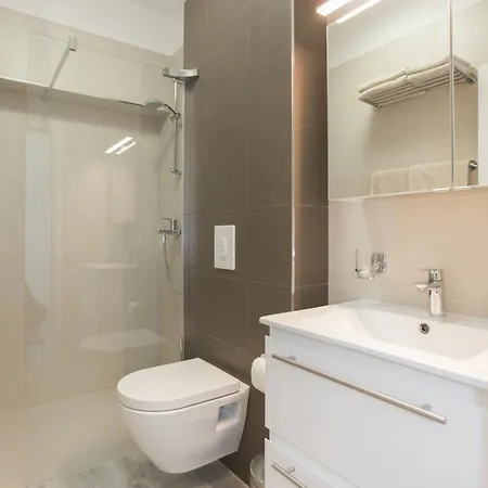 Апартаменты Movie Примоштен